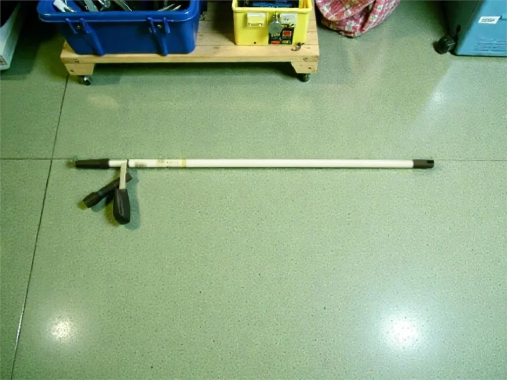 Telescopic water meter reading tool with LED illumination